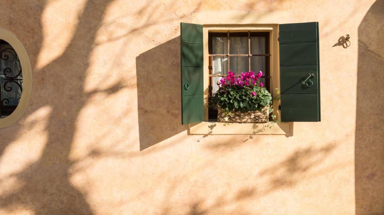 Donna Lucia Hotel 4*