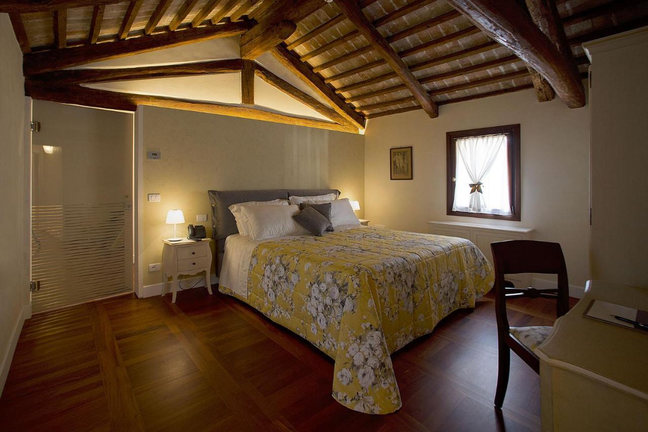 Donna Lucia Ponzano Veneto