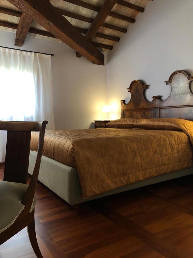 Donna Lucia 4*