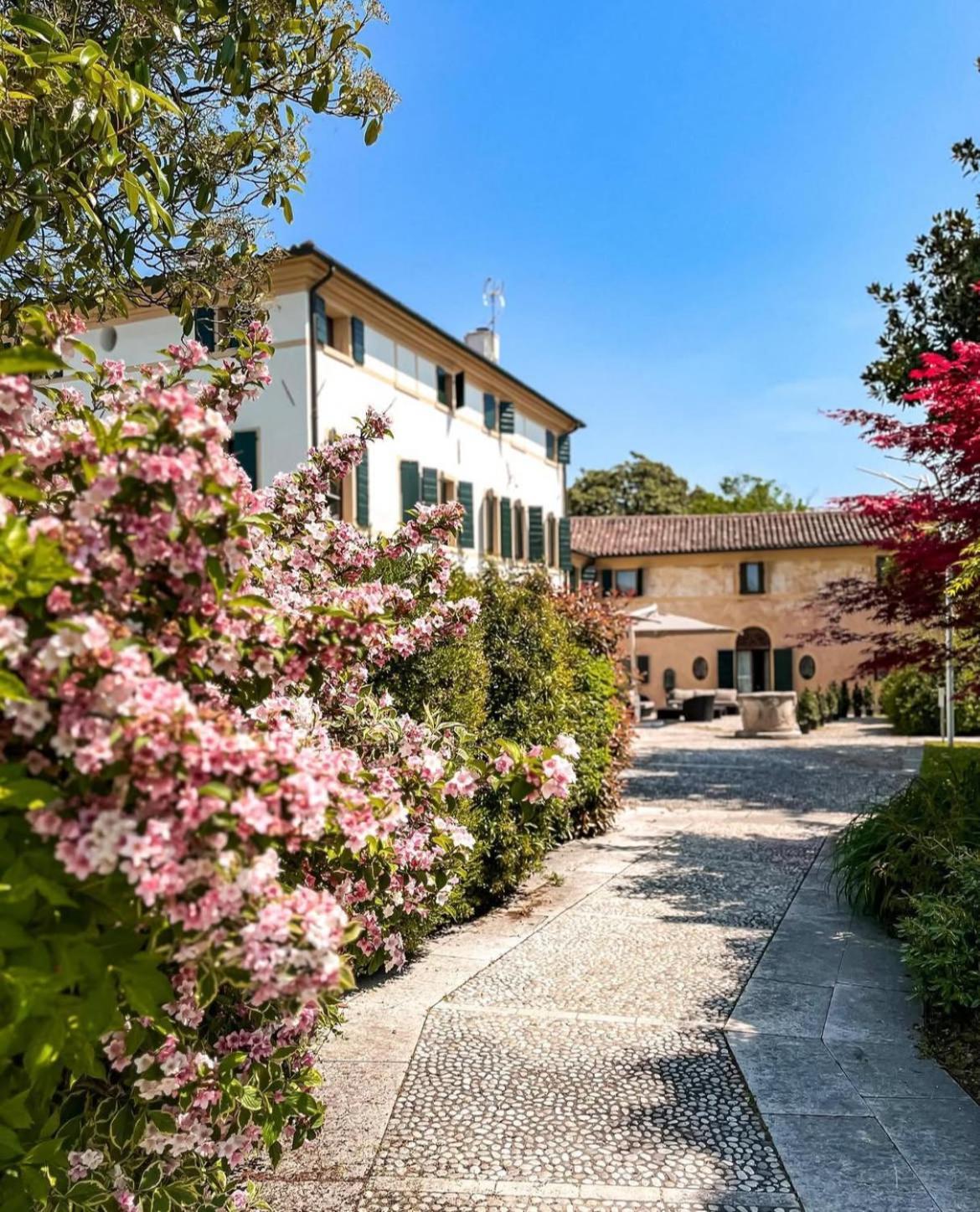Hotel Donna Lucia