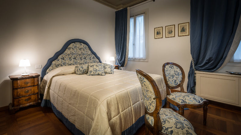 Donna Lucia Hotel 4*